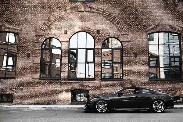 Как быстро продать праворульный автомобиль?